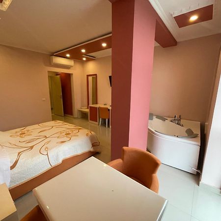 Hotel Kthella Resort Rreshen Exterior photo