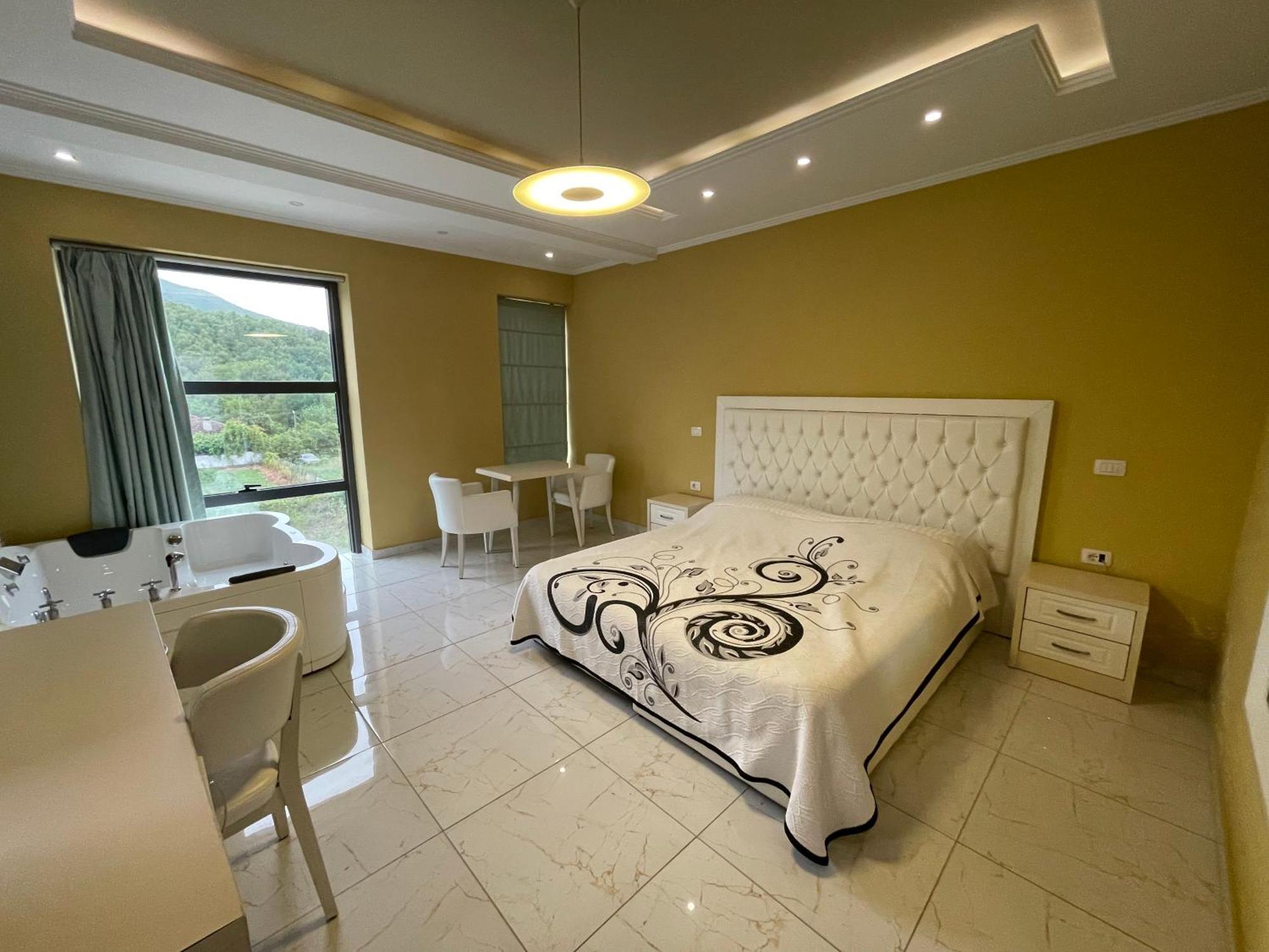 Hotel Kthella Resort Rreshen Exterior photo