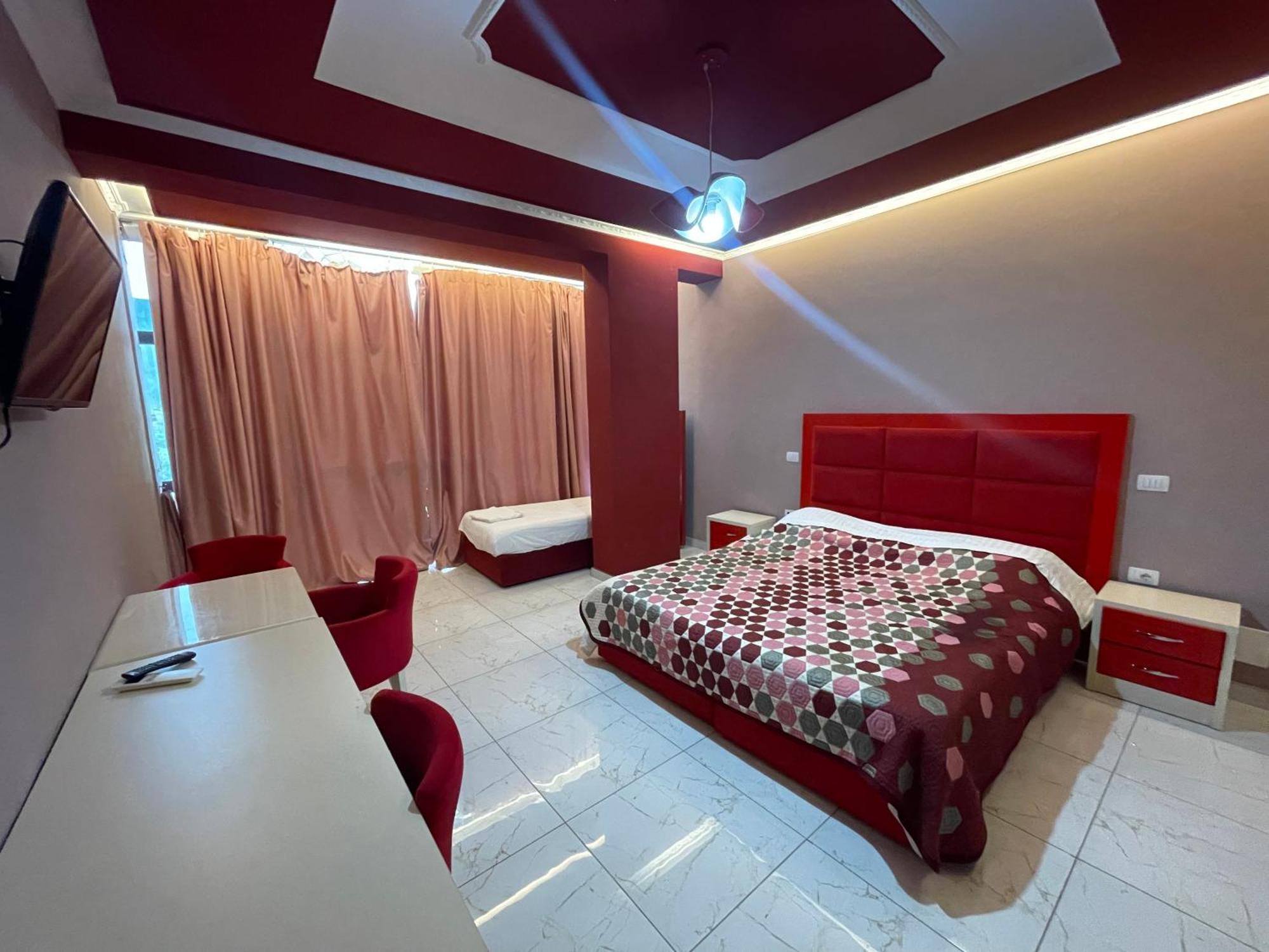 Hotel Kthella Resort Rreshen Exterior photo